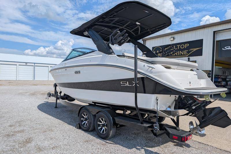 2025 Sea Ray SLX 260 Surf Ski and Wakeboard Boat boat