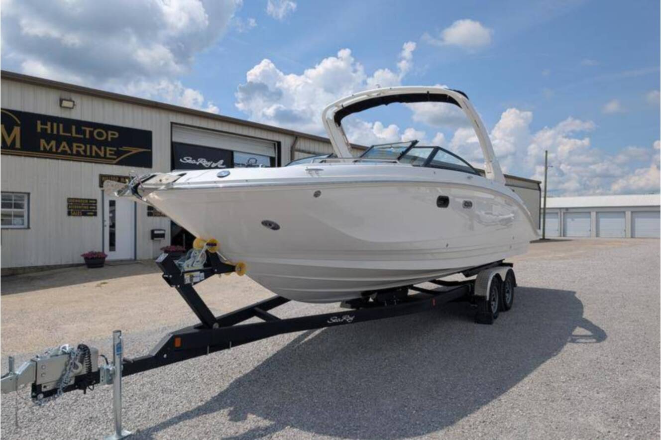 A photo of this 2025 Sea Ray SDX 290