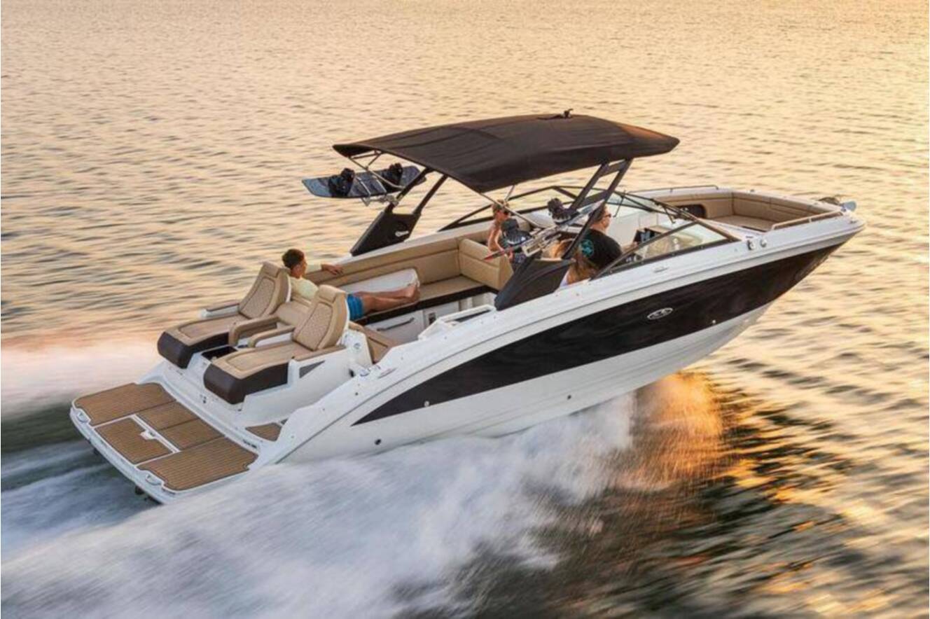 A photo of this 2025 Sea Ray SDX 290