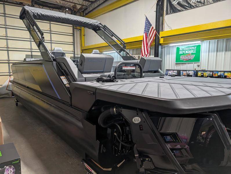 2025 Manitou Explore 24 Max Navigator Dual Engine 26 SWITCHBACK in bronston KY