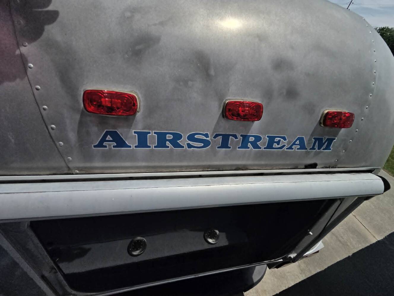 A photo of this 1994 Airstream EXCELLA 25