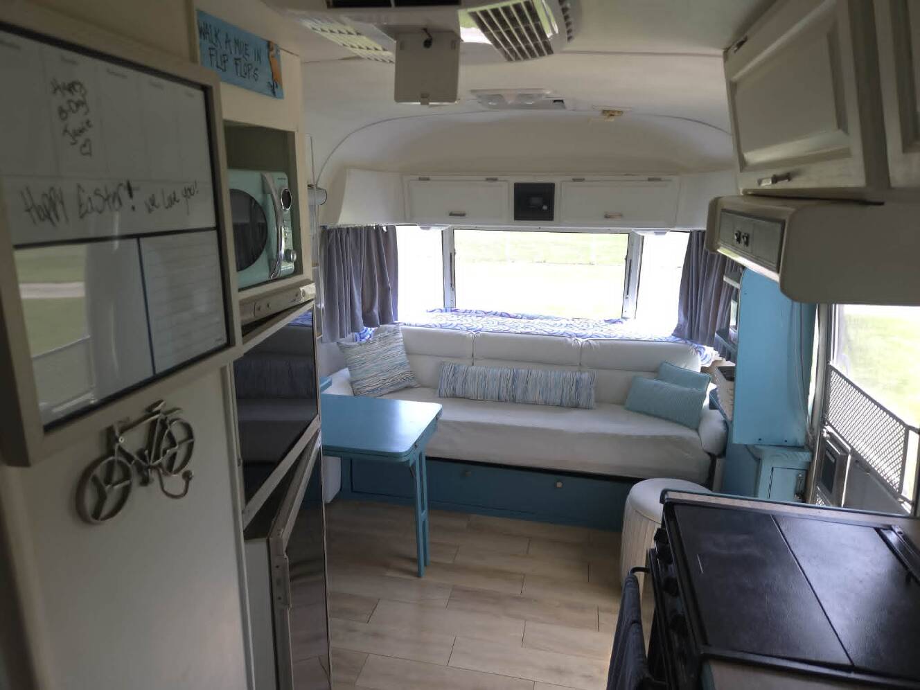 A photo of this 1994 Airstream EXCELLA 25