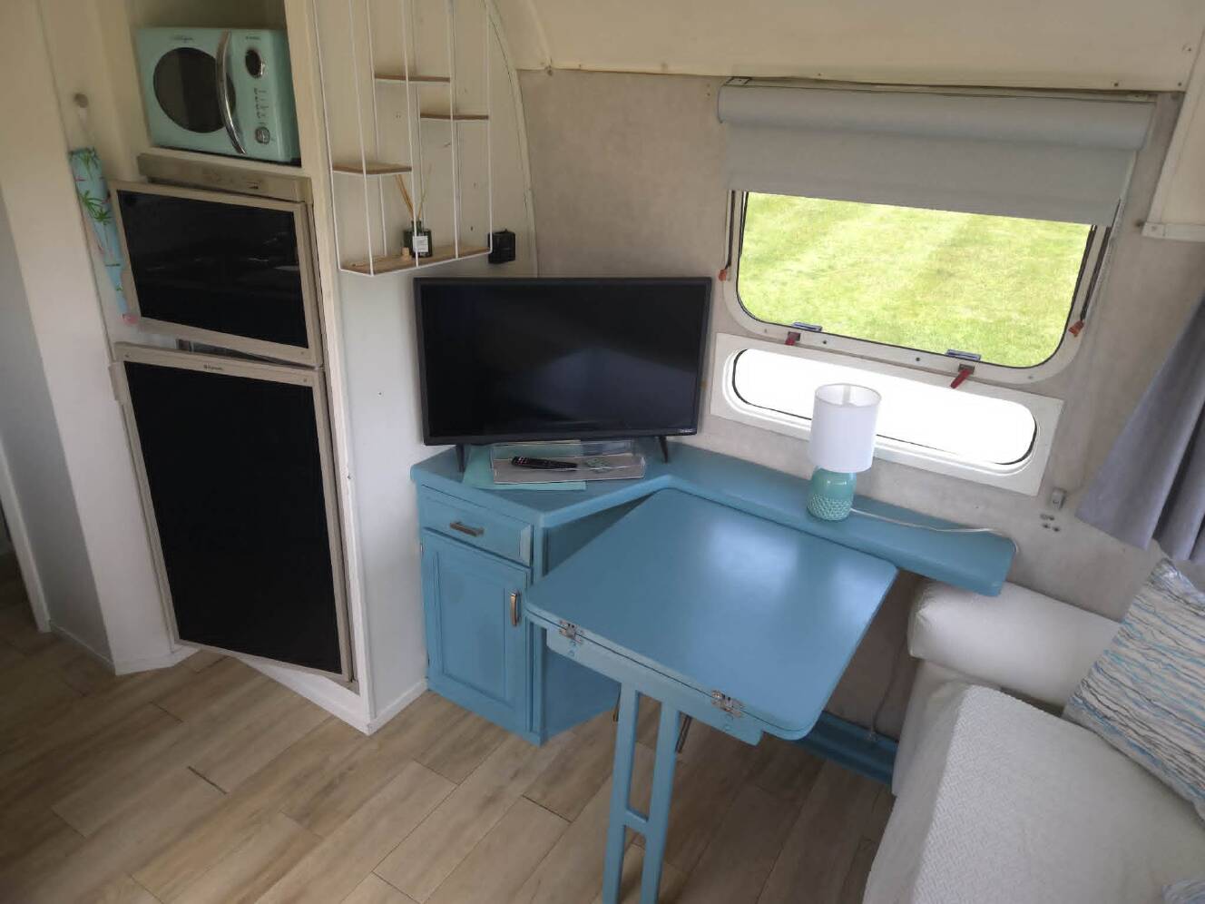 A photo of this 1994 Airstream EXCELLA 25