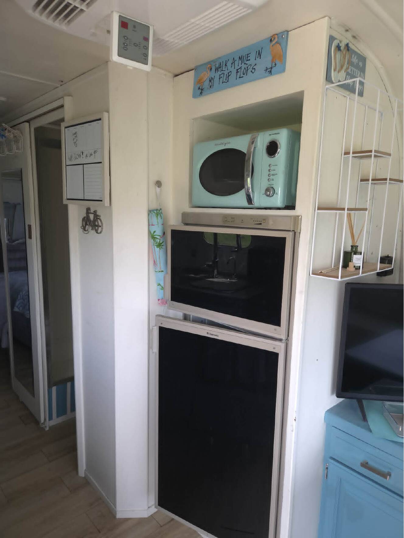 A photo of this 1994 Airstream EXCELLA 25