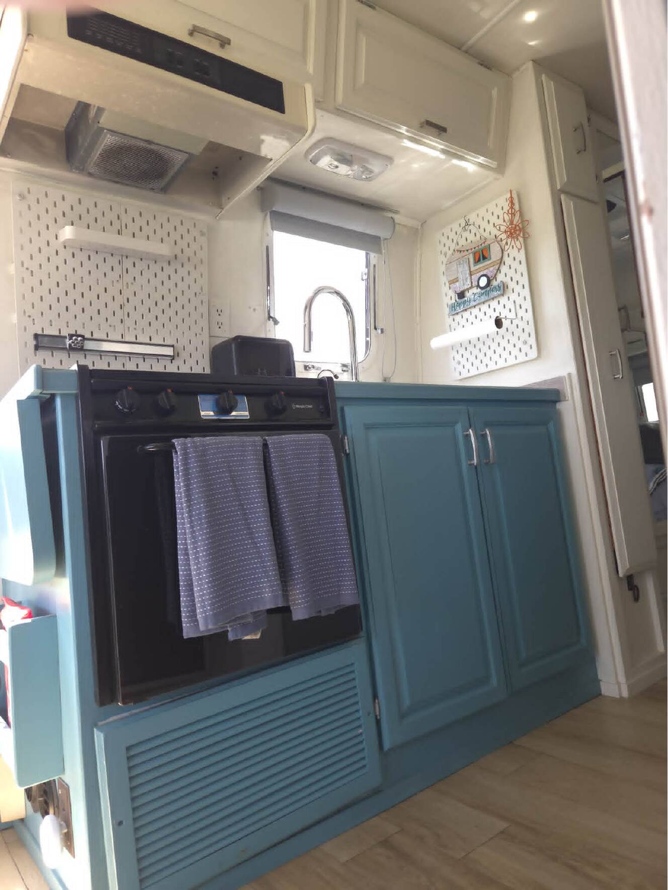 A photo of this 1994 Airstream EXCELLA 25