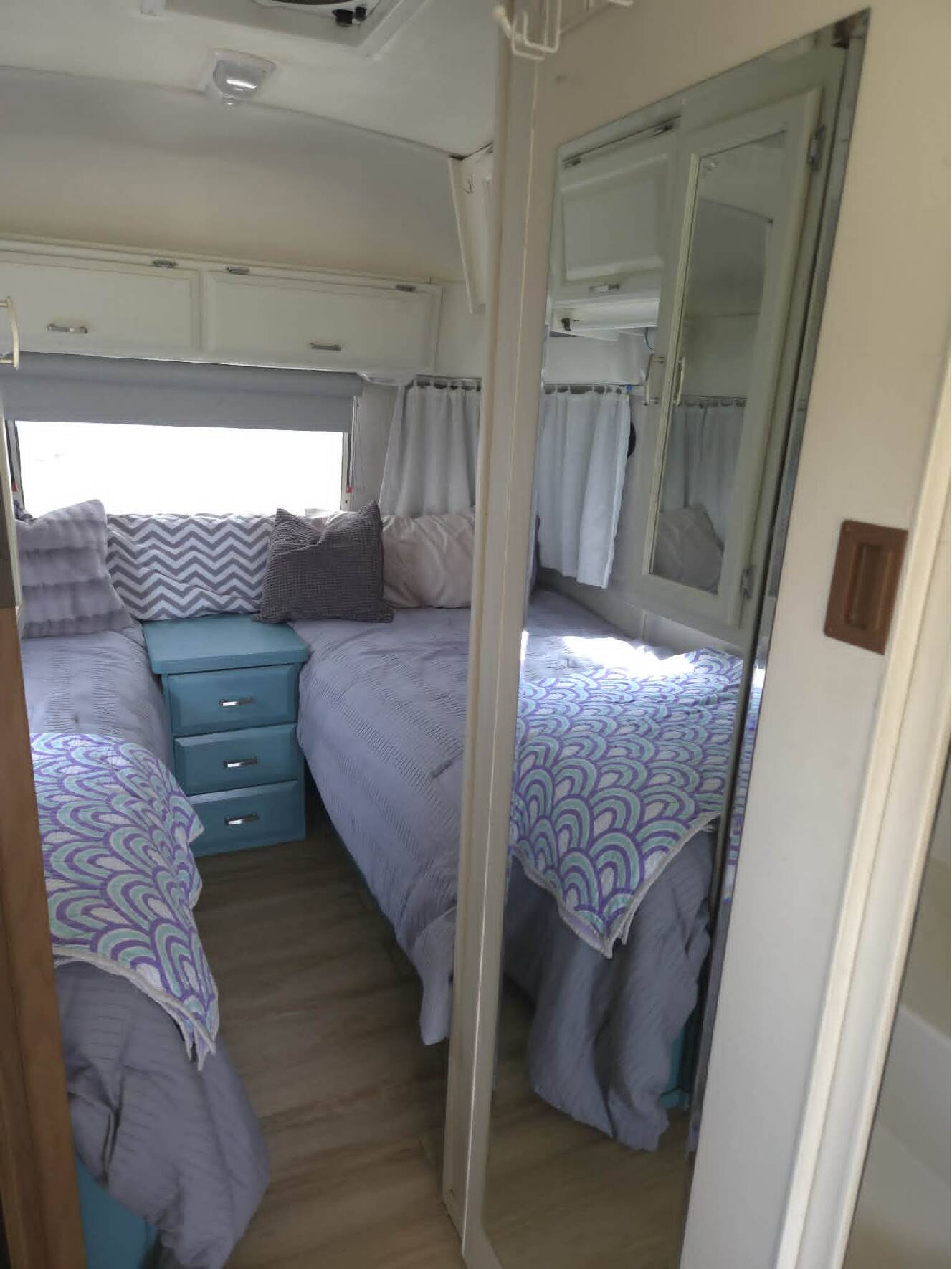 A photo of this 1994 Airstream EXCELLA 25