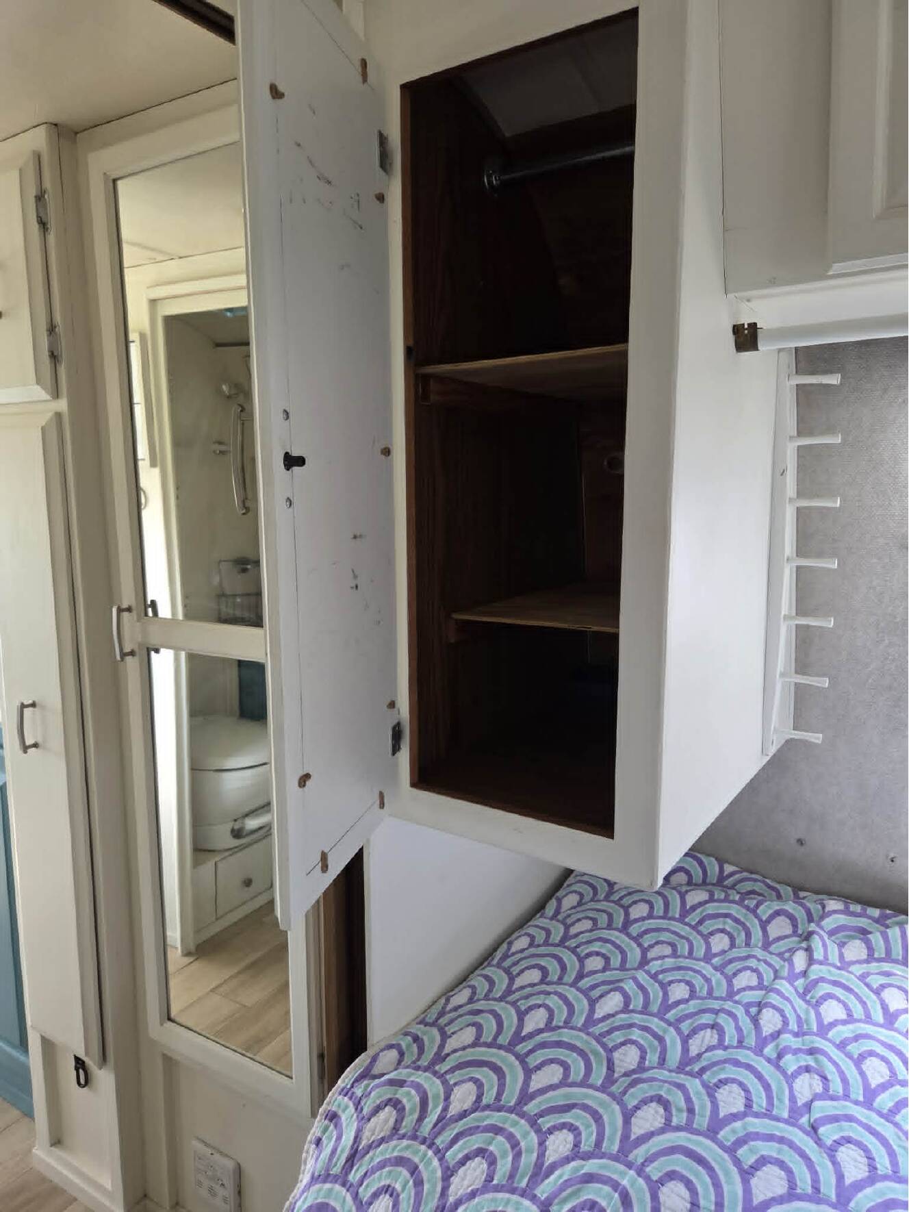 A photo of this 1994 Airstream EXCELLA 25