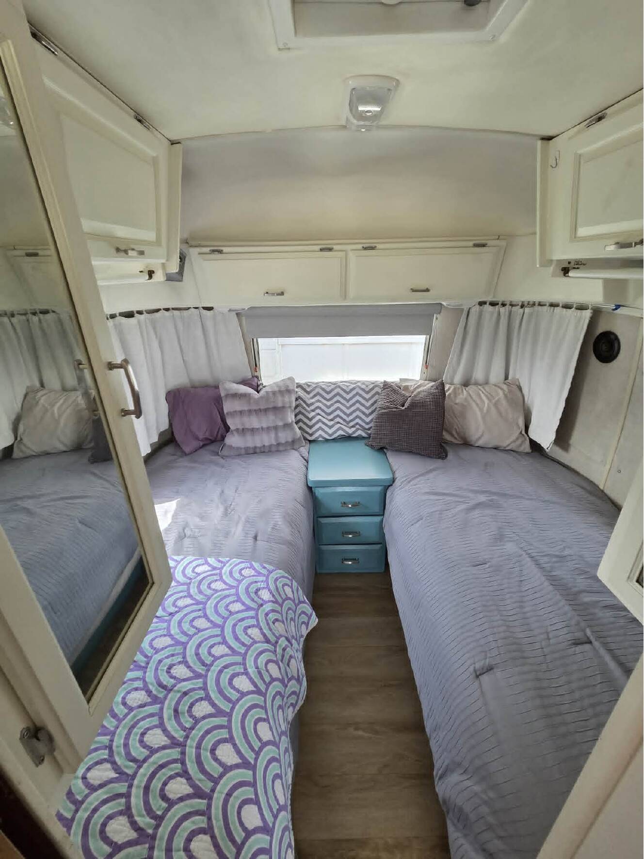 A photo of this 1994 Airstream EXCELLA 25