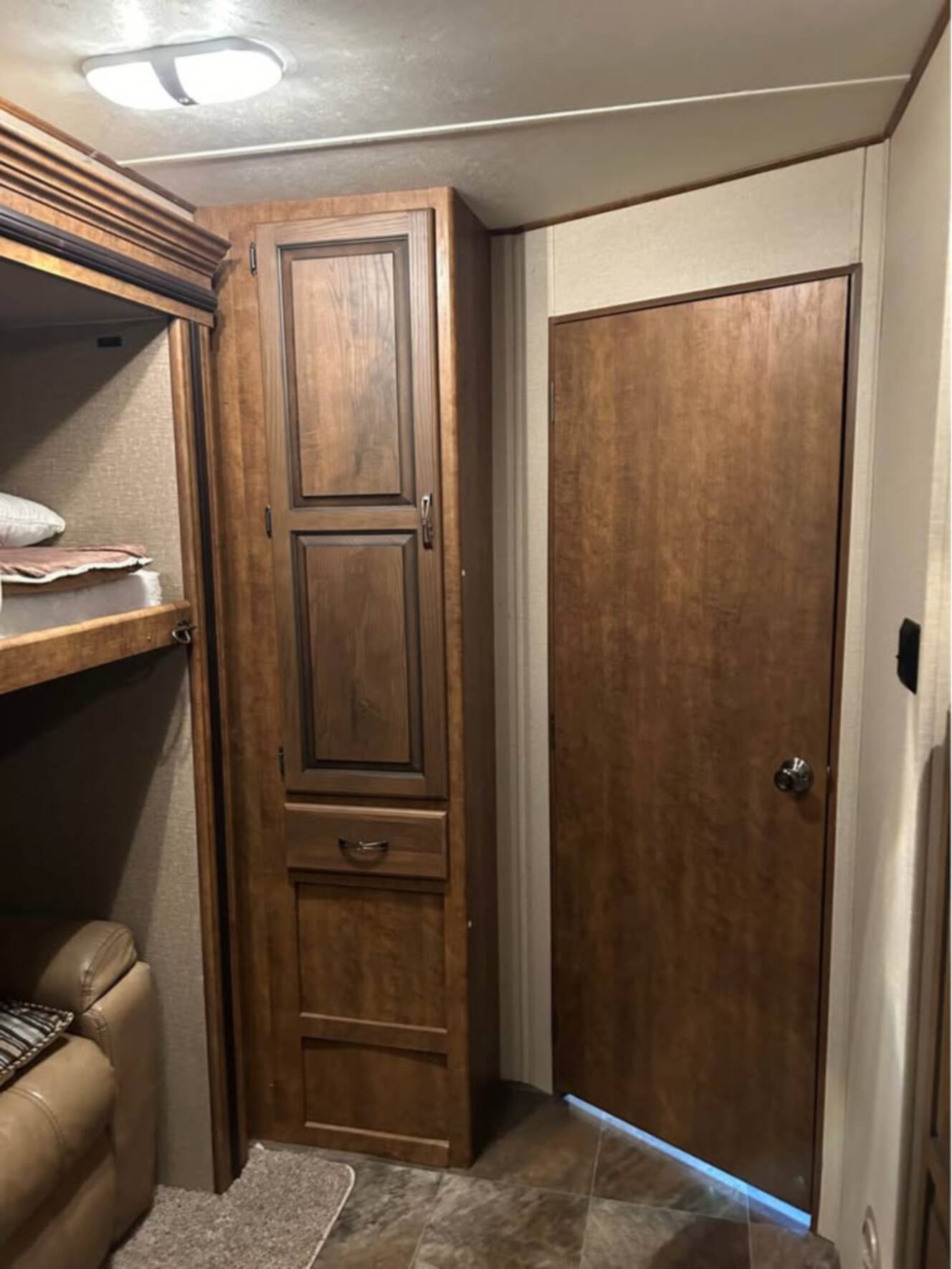 A photo of this 2015 Crossroads REZERVE RTZ33BH