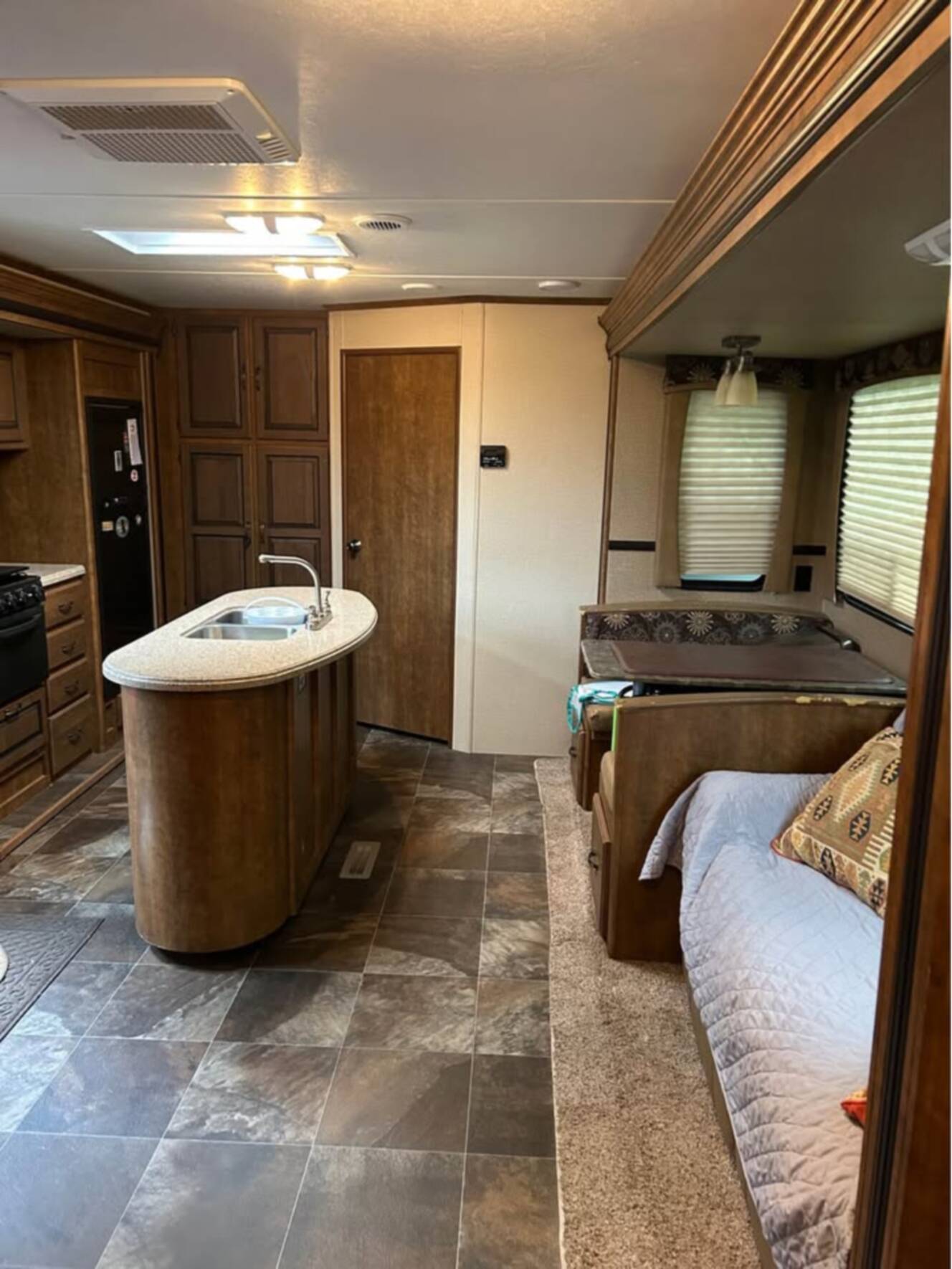 A photo of this 2015 Crossroads REZERVE RTZ33BH
