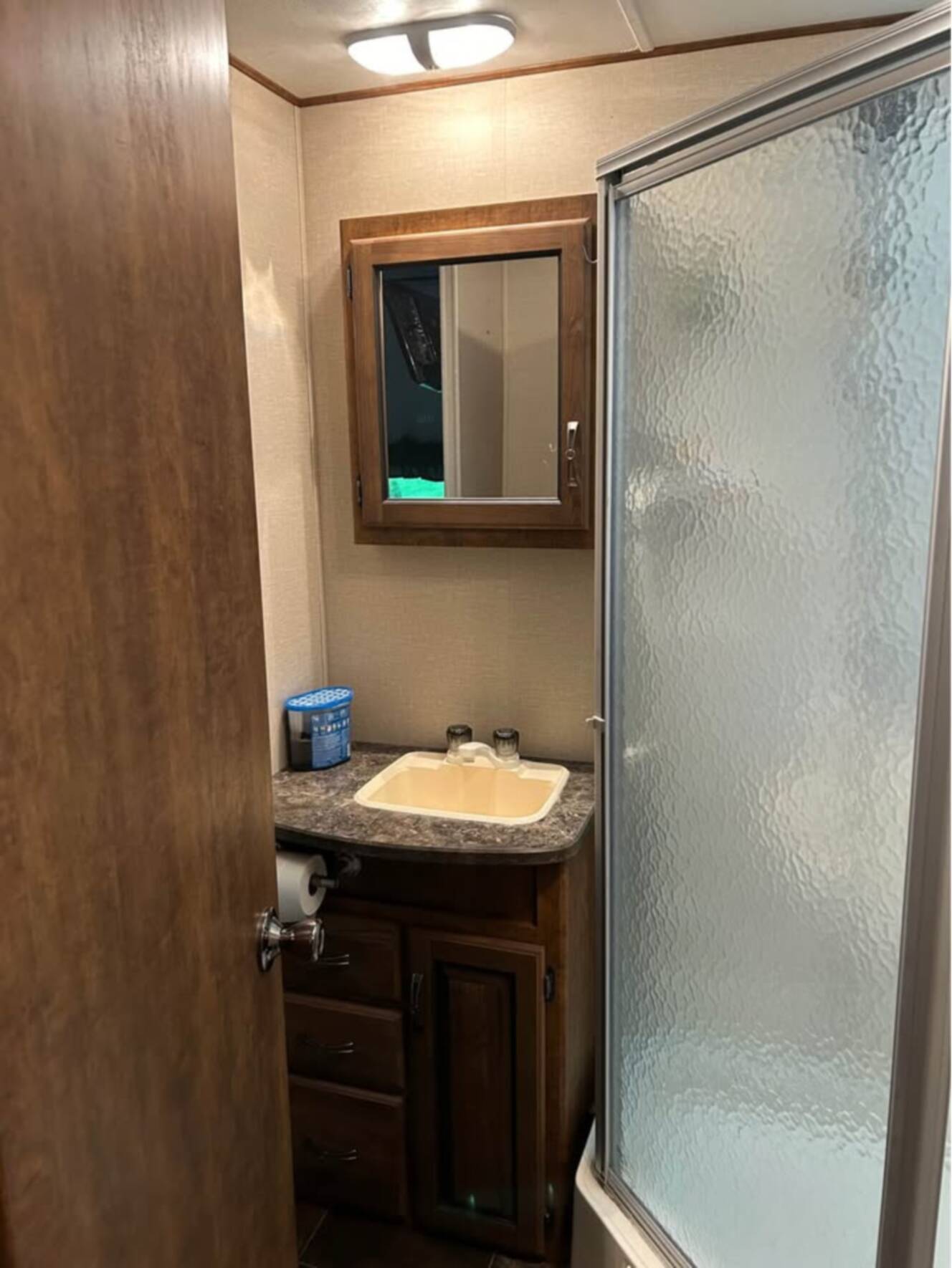 A photo of this 2015 Crossroads REZERVE RTZ33BH