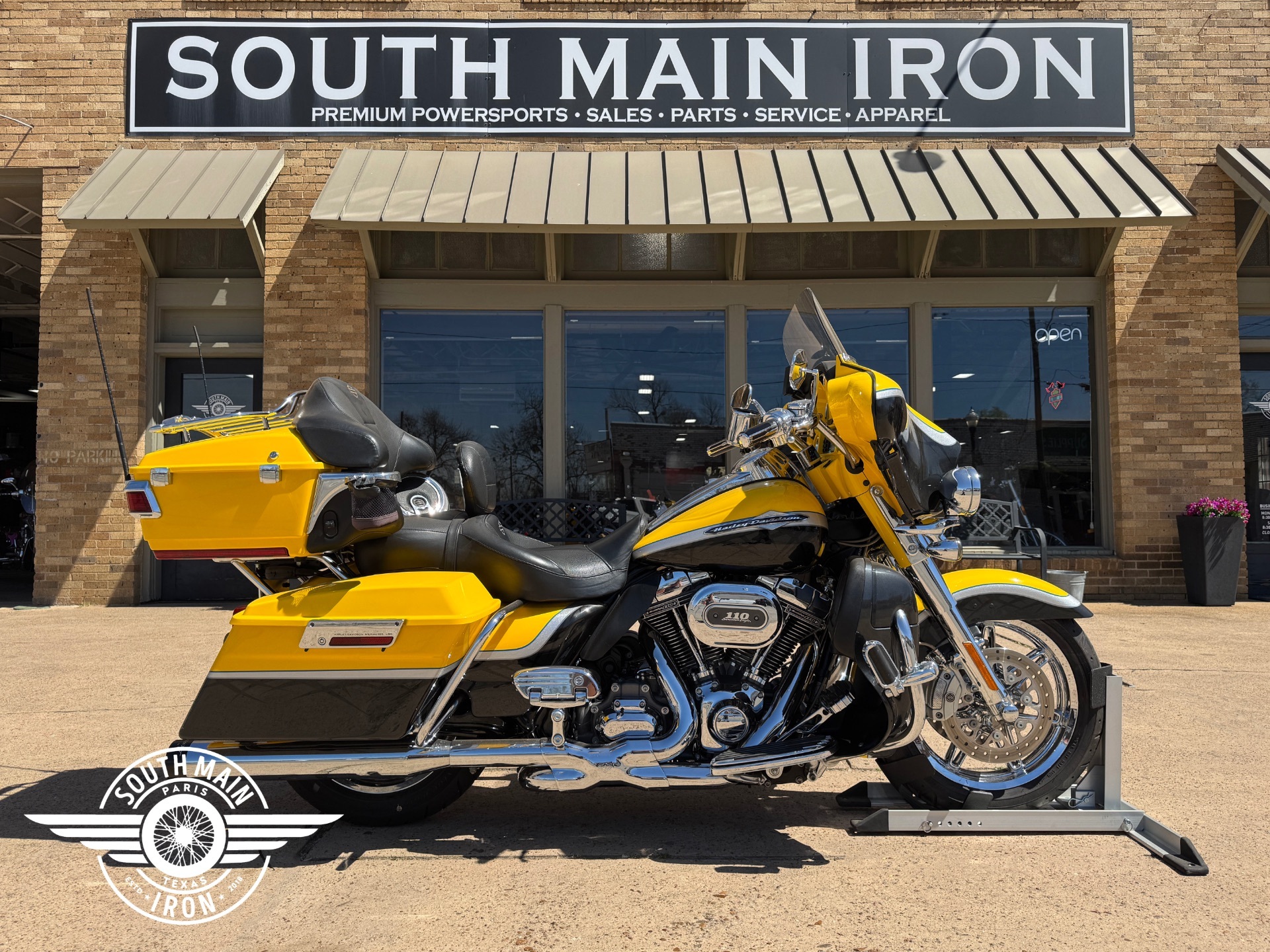 2012 Harley-Davidson CVO™ Ultra Classic® Electra Glide® CVO ULTRA CLASSIC in Paris, TX