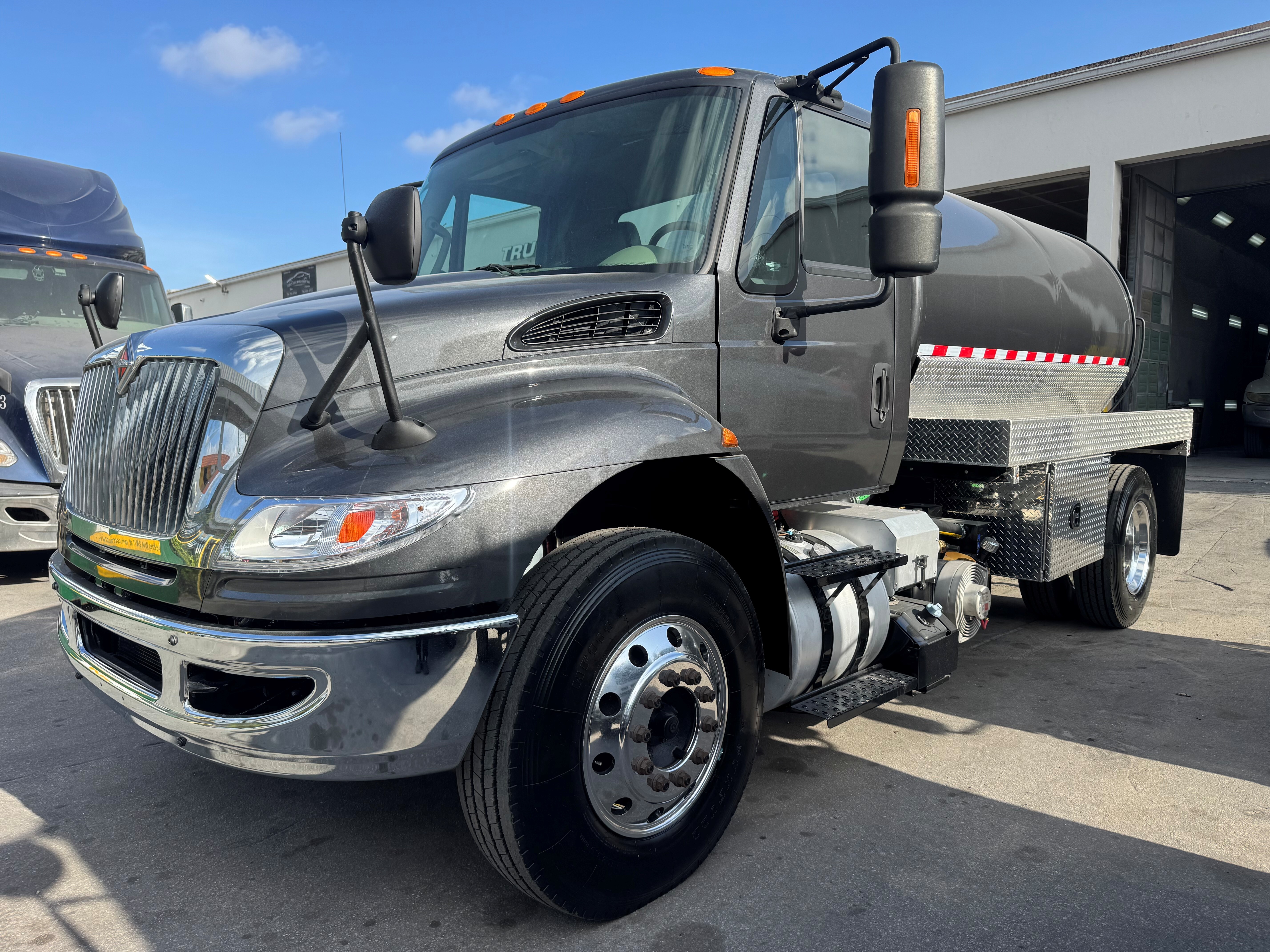 2018 INTERNATIONAL 4300 in Hialeah, FL
