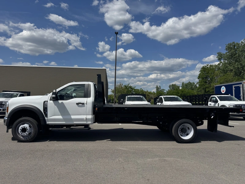 2025 FORD F550