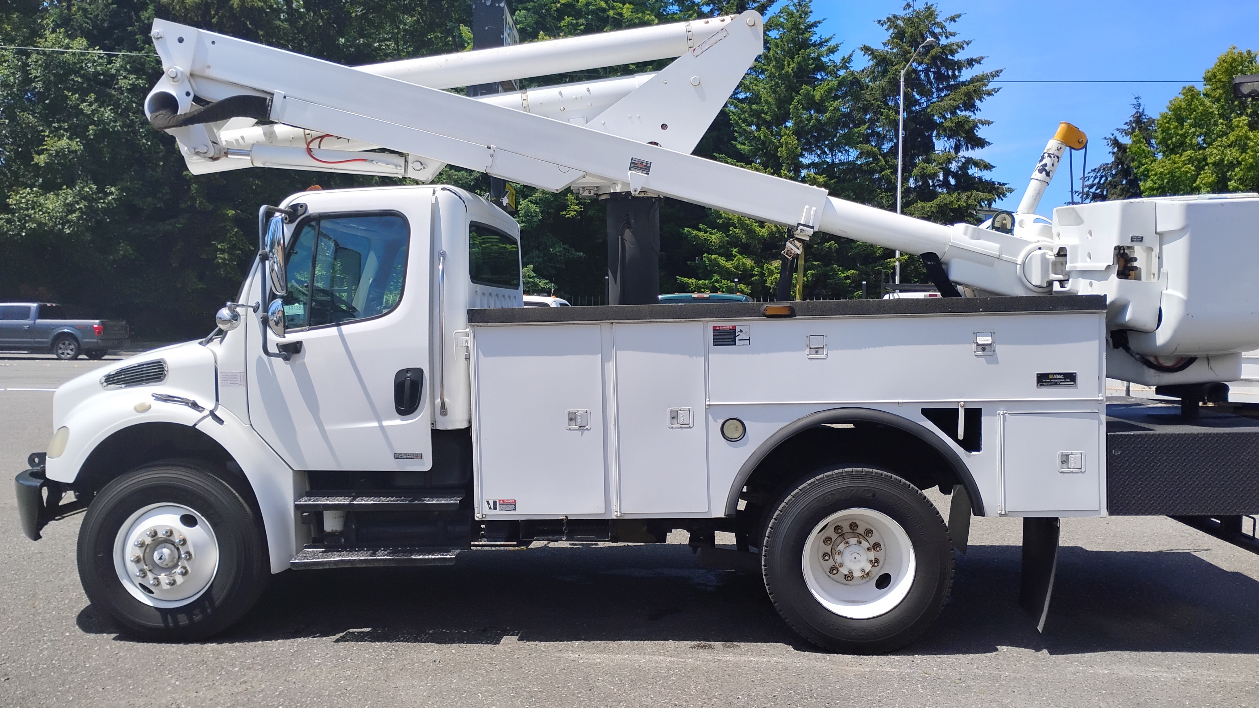2007 FREIGHTLINER BUSINESS CLASS M2 106 in Kent, WA