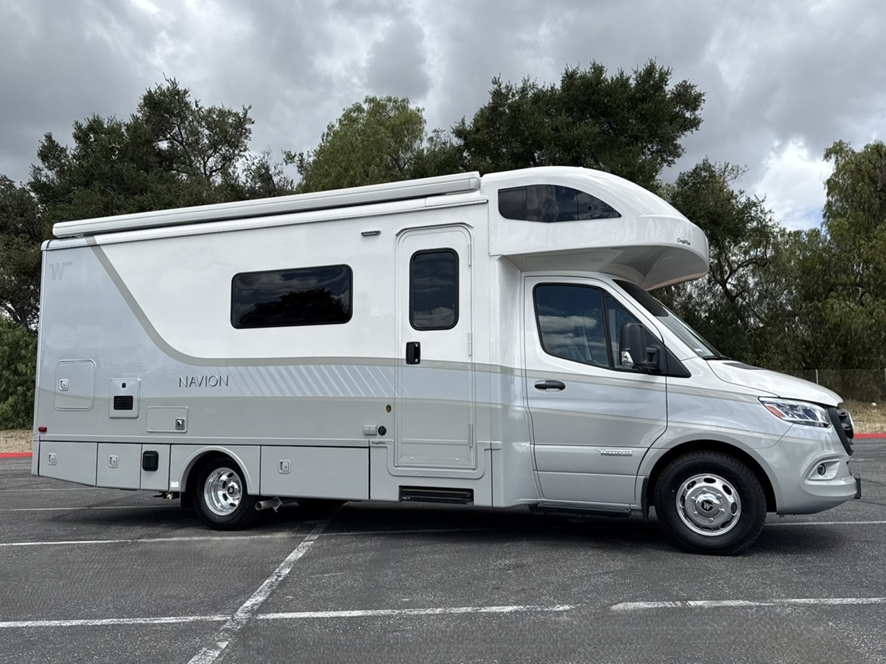 2027 Winnebago NAVION 24D in thousand oaks CA