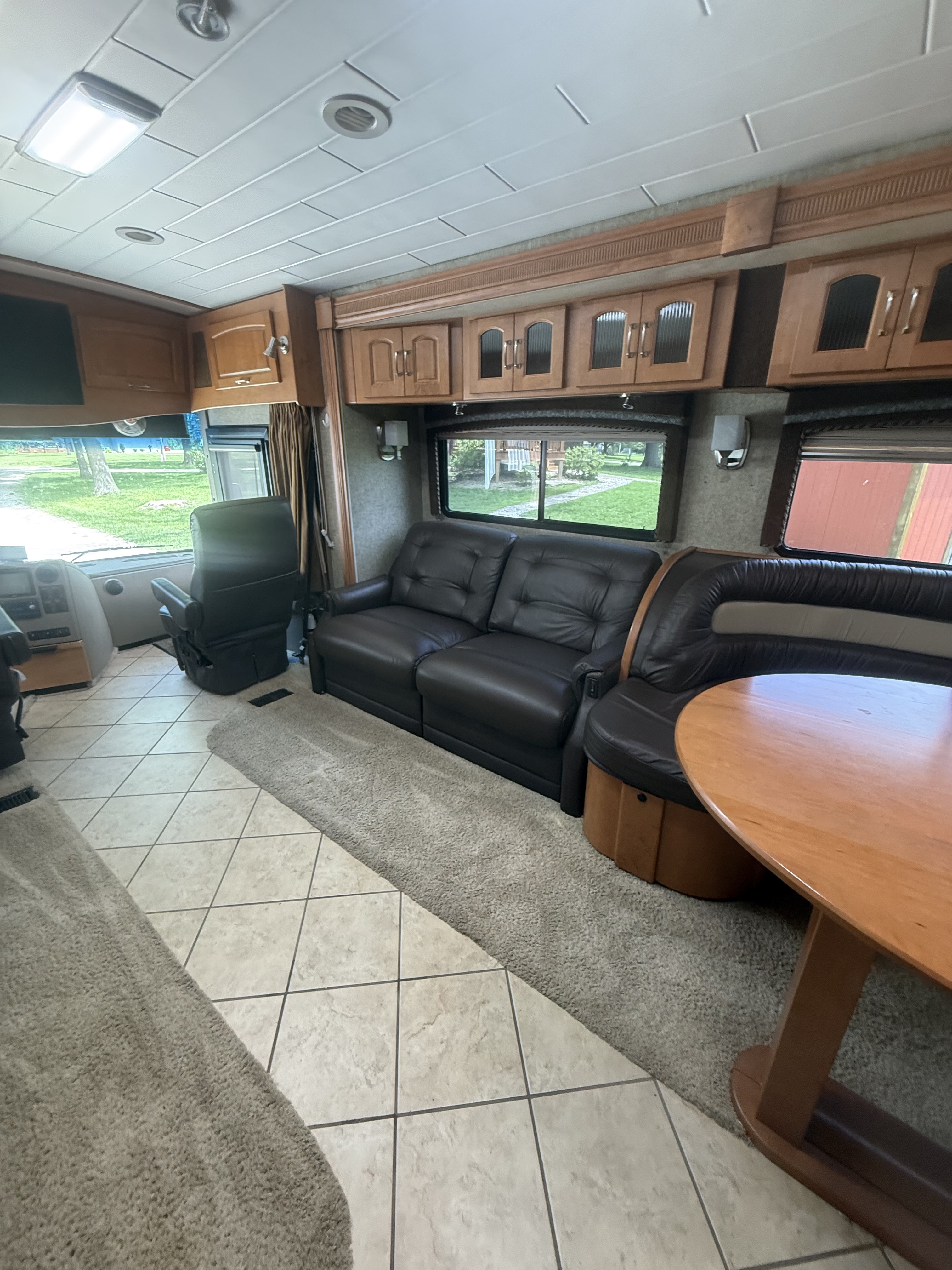 2008 Winnebago TOUR 40WD in oak grove MO