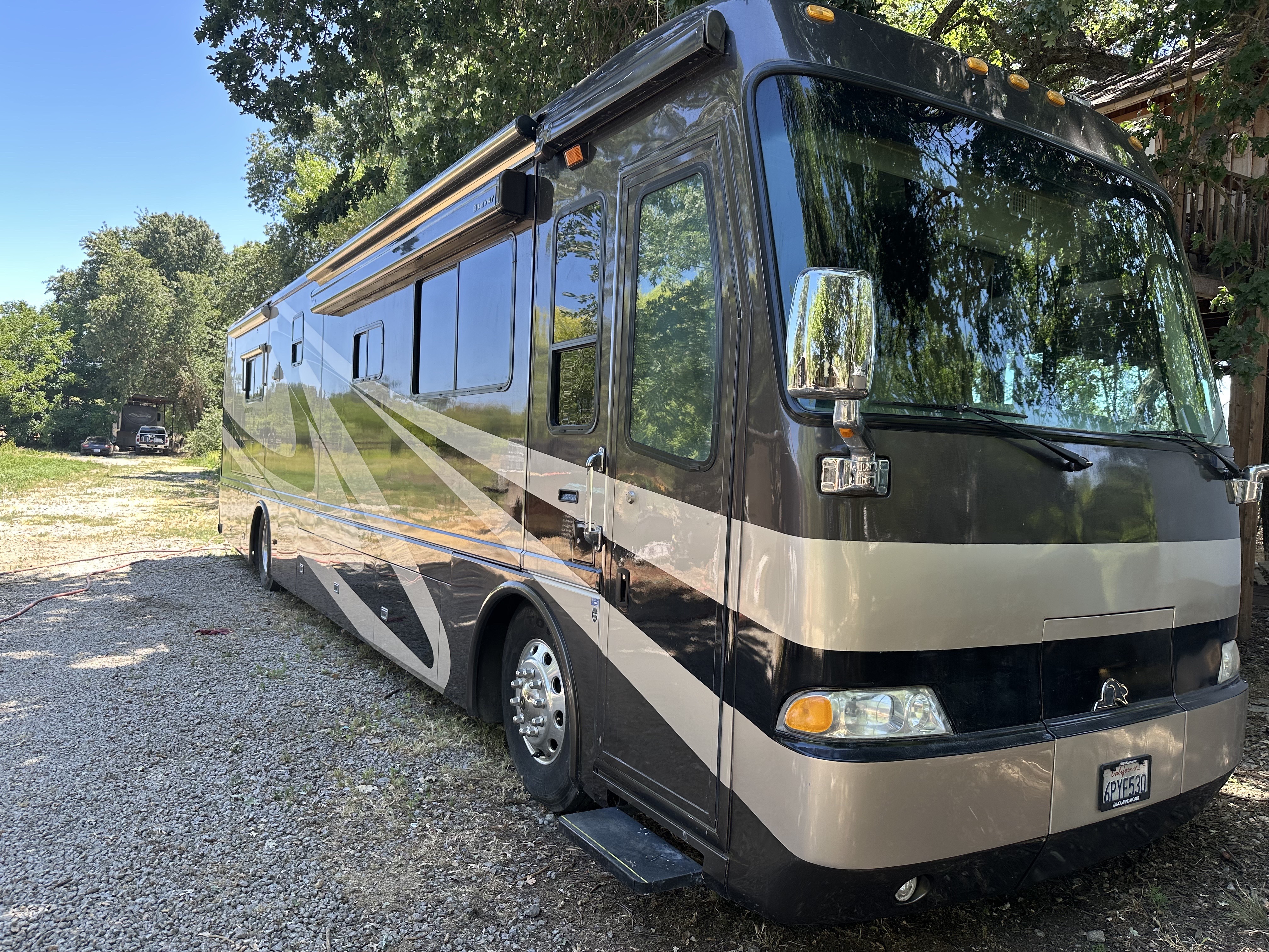 2005 Beaver MONTEREY 40 LAGUNA IV RV