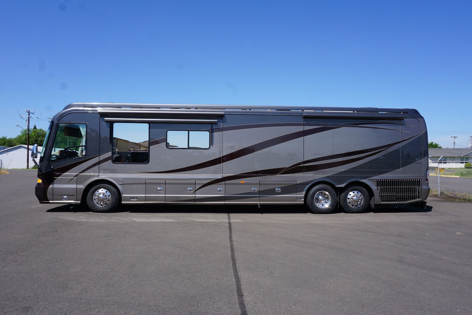 2007 Country Coach MAGNA in junction city OR