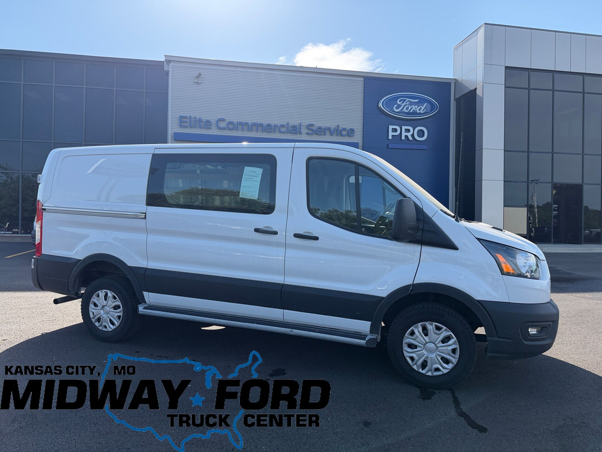 2024 FORD TRANSIT 250 in Kansas City, MO