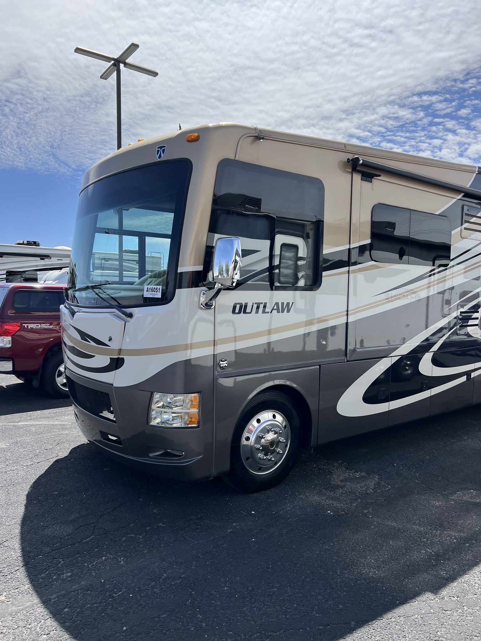 2015 Thor Motor Coach OUTLAW 37MD RV