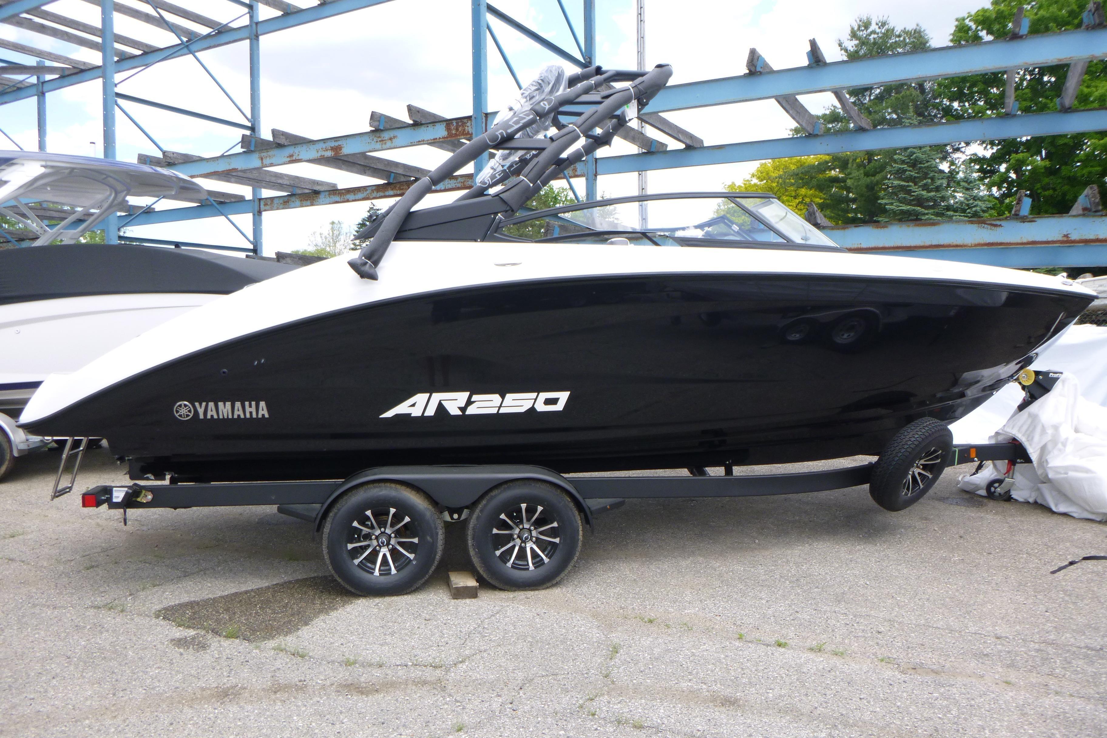 2026 Yamaha Boats AR250 in lansing MI