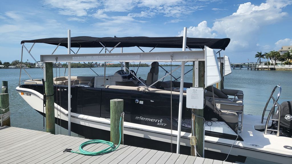 2016 Bayliner Deck Boat Element XR7 in indian rocks beach FL