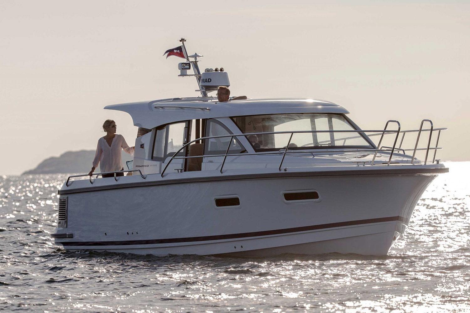 2024 Nimbus 305 Coupe Cruiser Boat boat