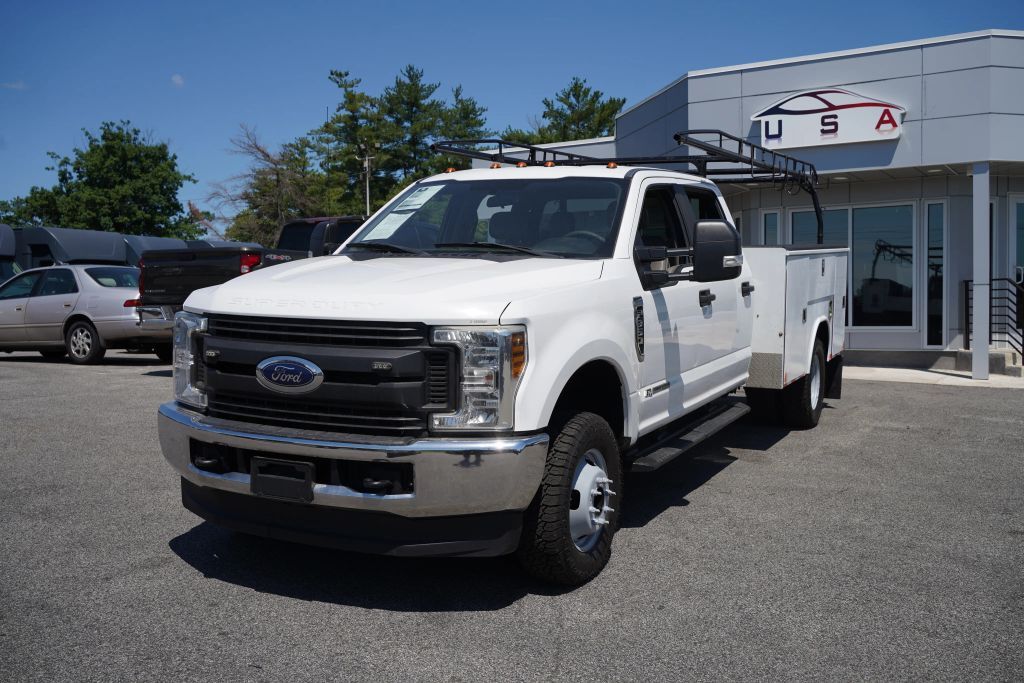 2019 FORD F350 XLT in Langhorne, PA