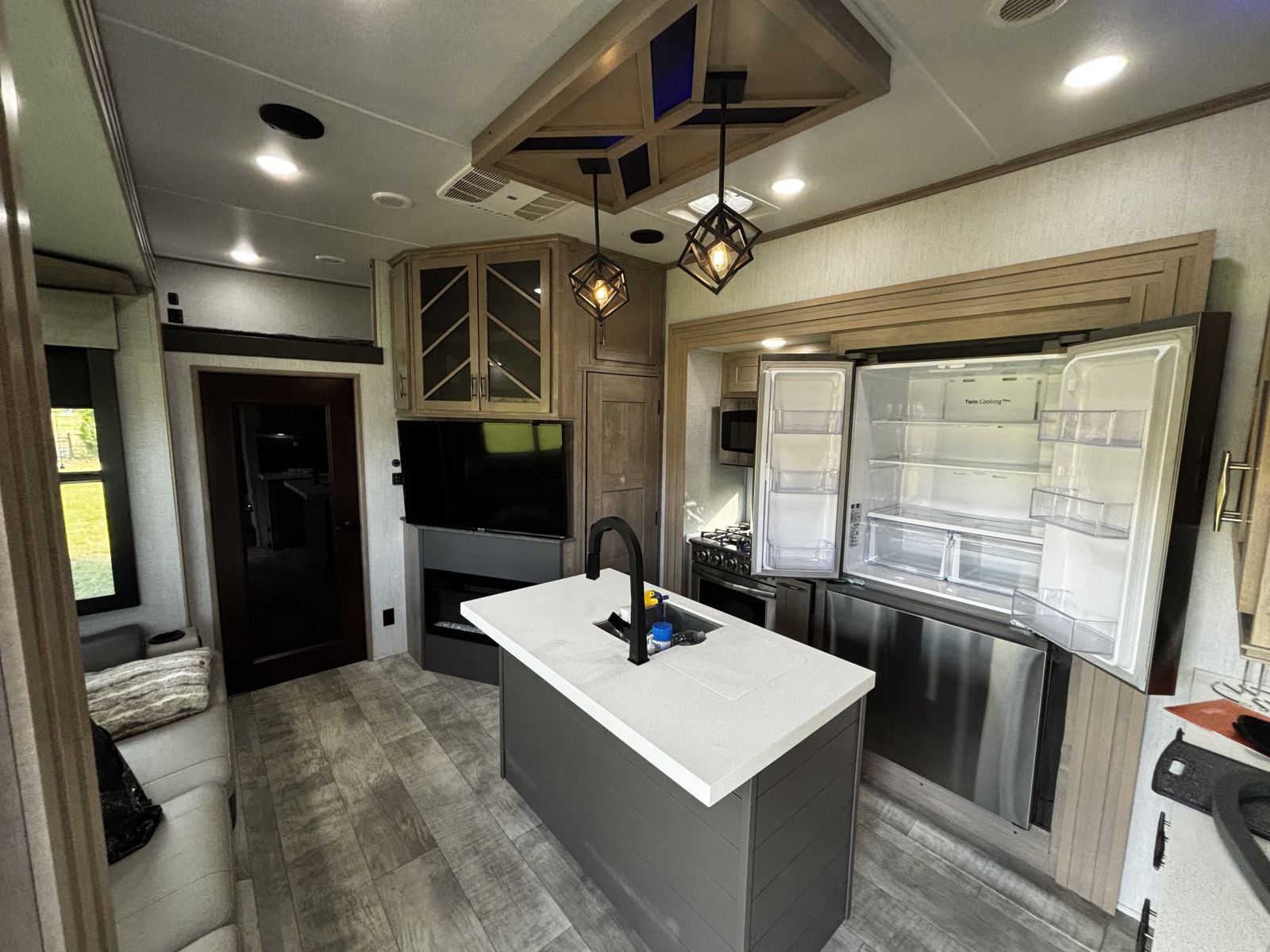 View more photos of this listing