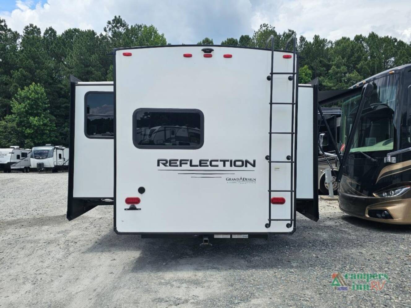 A photo of this 2024 Grand Design Reflection 320MKS