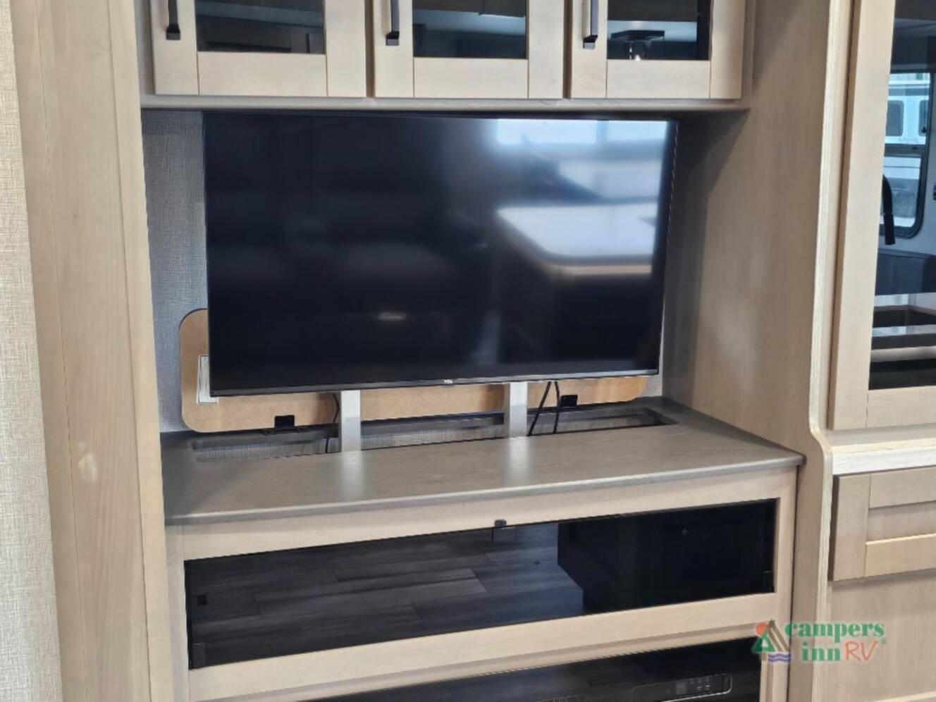A photo of this 2024 Grand Design Reflection 320MKS