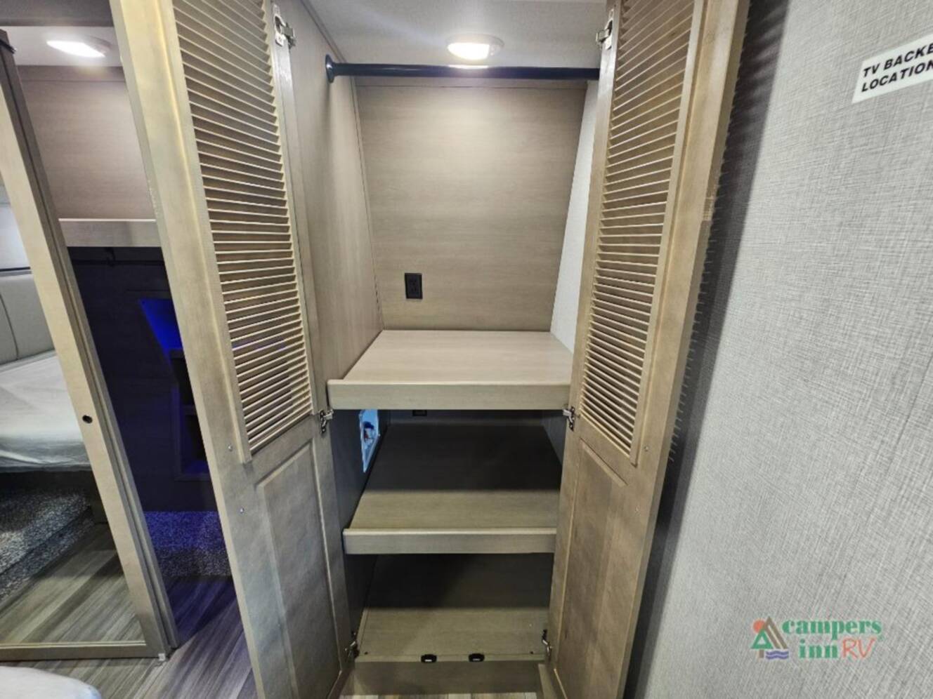 A photo of this 2024 Grand Design Reflection 320MKS