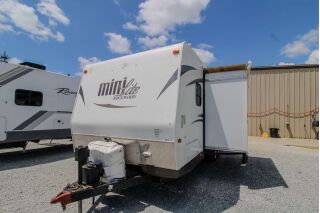 2015 FOREST RIVER ROCKWOOD MINI LITE 2504S
