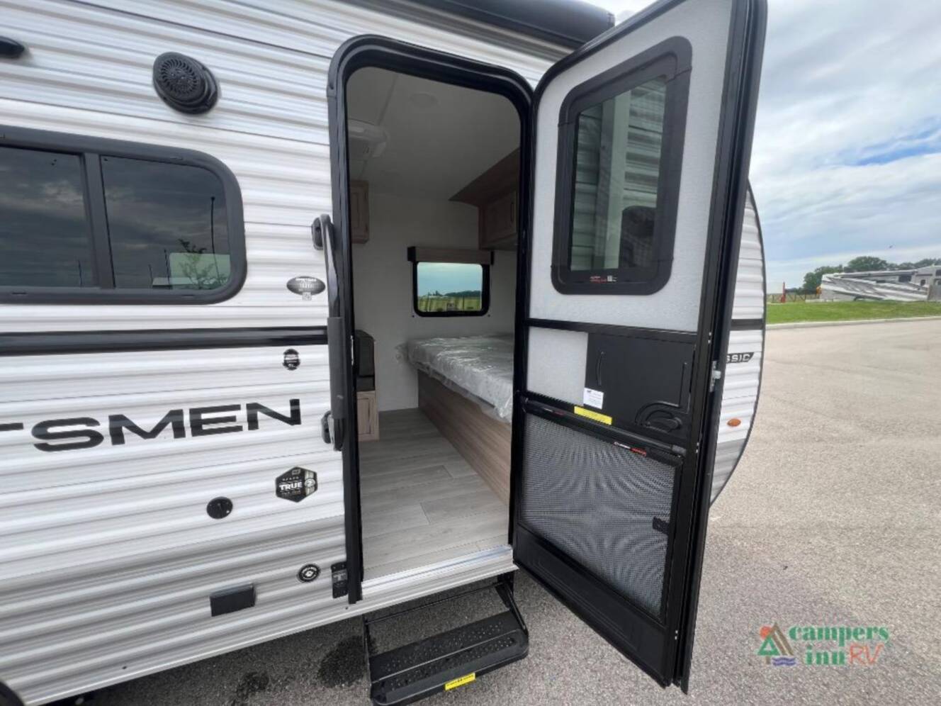 A photo of this 2027 Kz Sportsmen Classic 180BH