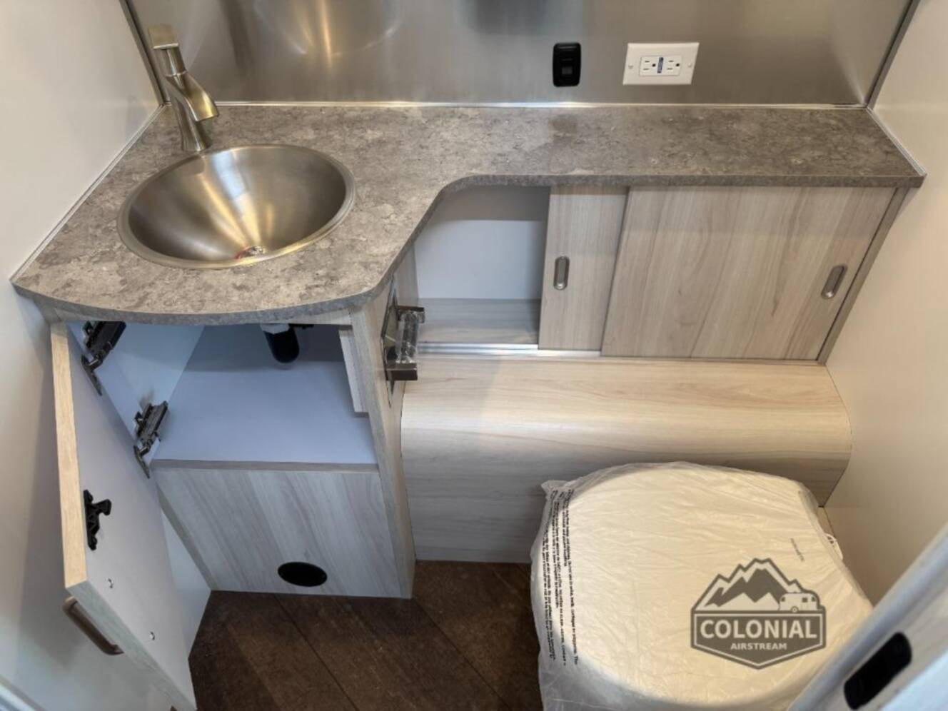 A photo of this 2026 Airstream International 28RBQ Queen