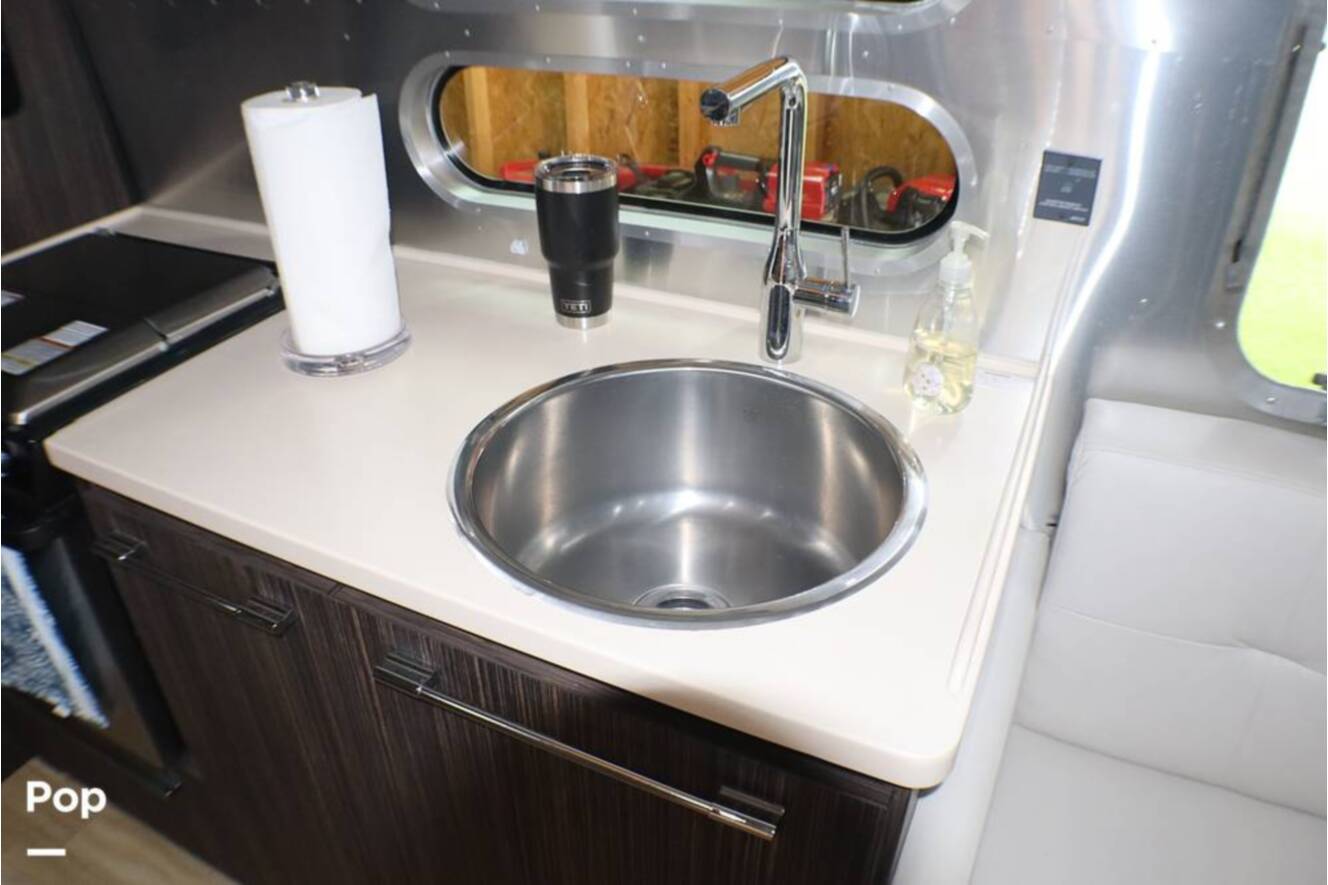 A photo of this 2017 Airstream International Signature 28RB