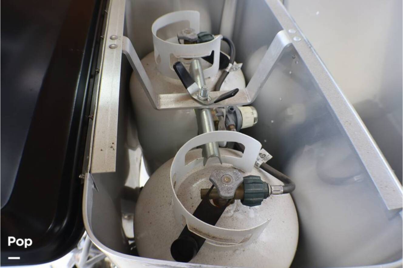A photo of this 2017 Airstream International Signature 28RB
