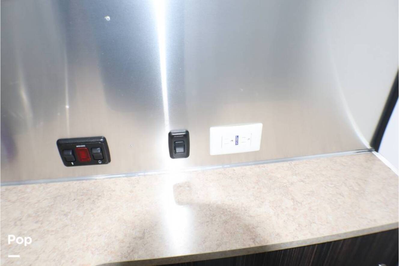 A photo of this 2017 Airstream International Signature 28RB