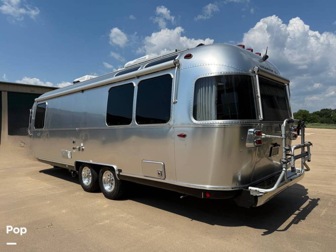 A photo of this 2021 Airstream Globetrotter 27FB
