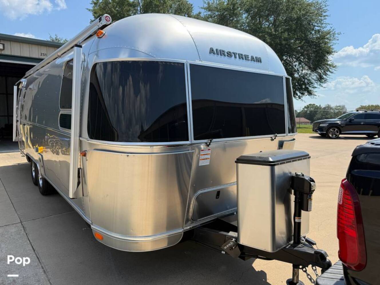 A photo of this 2021 Airstream Globetrotter 27FB