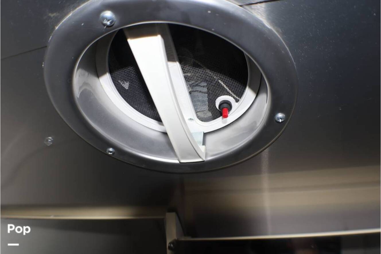 A photo of this 2017 Airstream International Signature 28RB