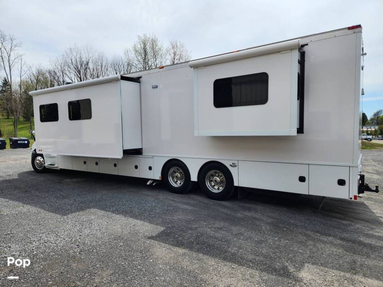 A photo of this 2020 Renegade Classic 45CMB