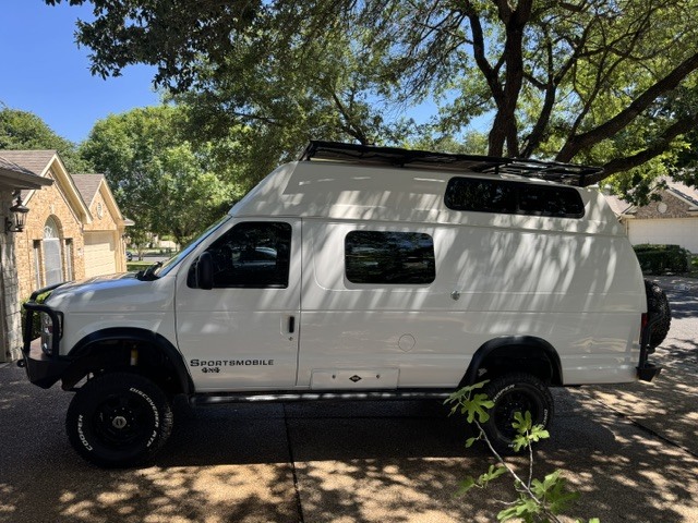 2010 Ford E350 4X4 SPORTSMOBILE RV