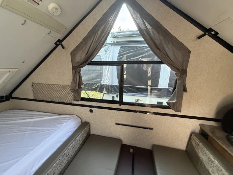 2018 FOREST RIVER FLAGSTAFF HARD SIDE T21DMHW