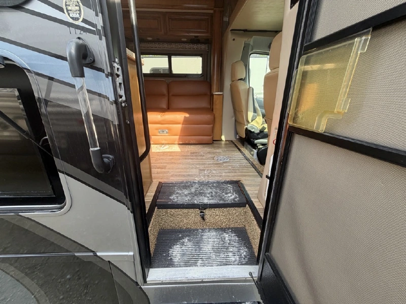 2016 THOR MOTOR COACH SYNERGY TT24