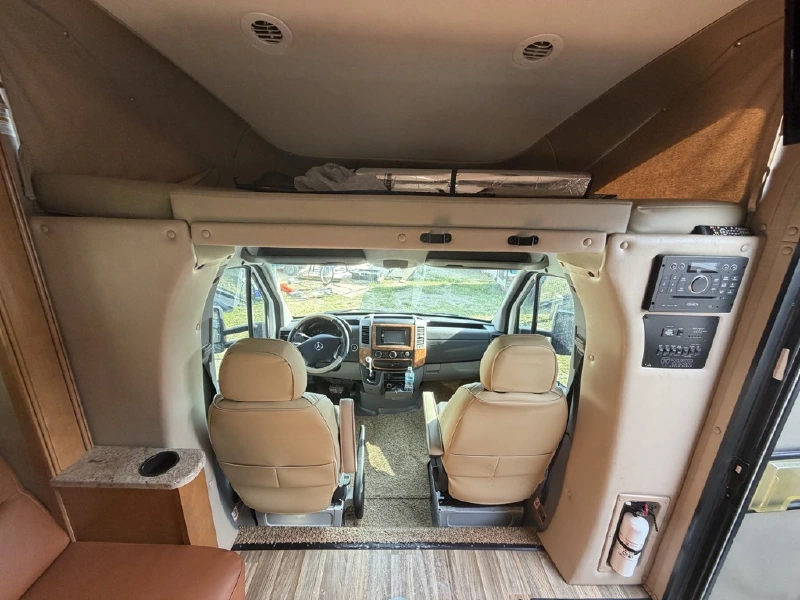2016 THOR MOTOR COACH SYNERGY TT24