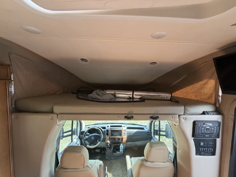 2016 THOR MOTOR COACH SYNERGY TT24
