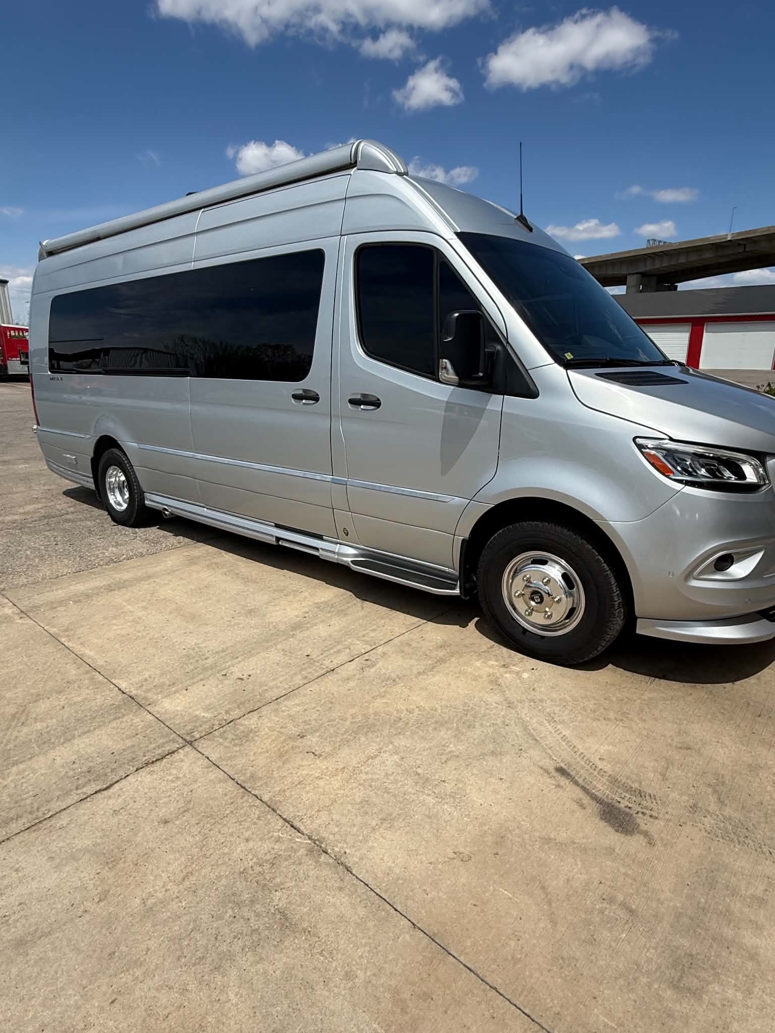2022 Airstream INTERSTATE GRAND TOUR EXT GT 3500 in saginaw MI