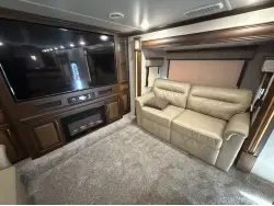 2019 HEARTLAND LANDMARK 365 LM LAFAYETTE